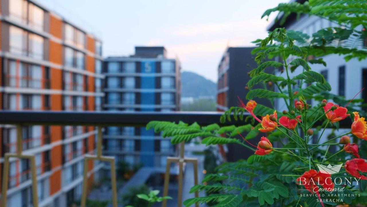 Balcony Courtyard Sriracha Hotel & Serviced Apartments Si Racha Esterno foto